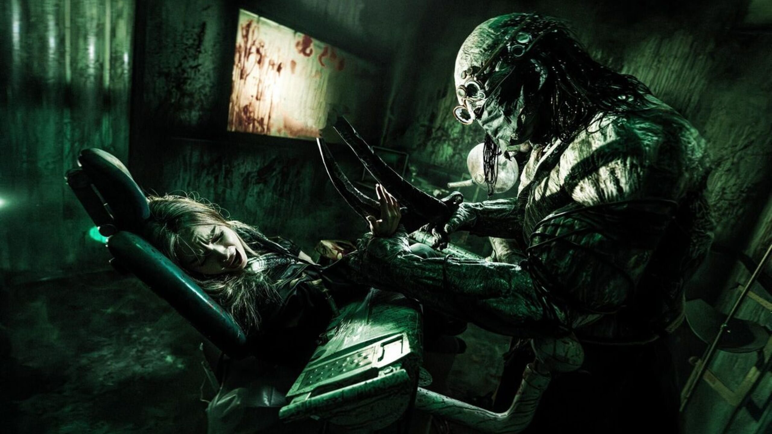 Перформанс «Outlast» — обложка